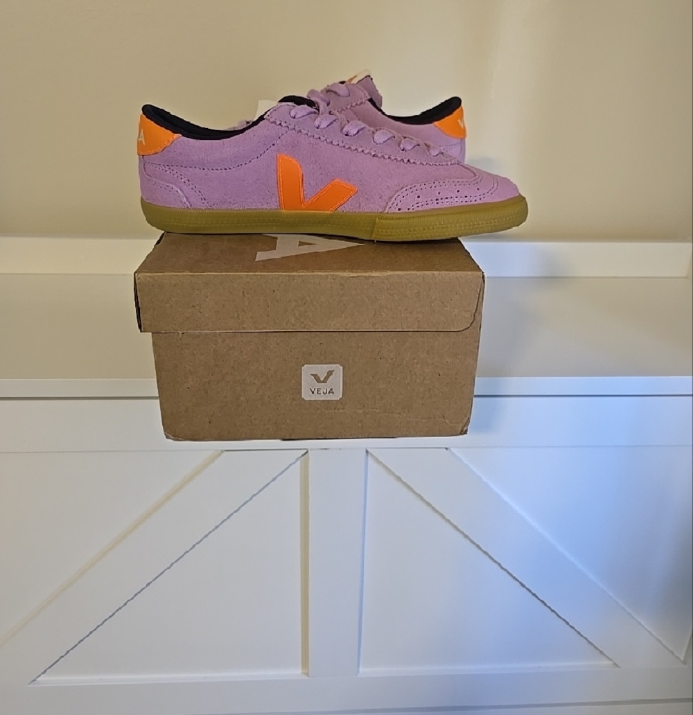 NIB Veja Volly Orchid Fury Natural Suede Sneakers with Orange V Size 37 - Picture 3 of 3